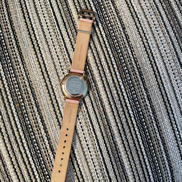 Pink women’s Coach leather band watch with crystal accents 👀 - Picture 2 of 8